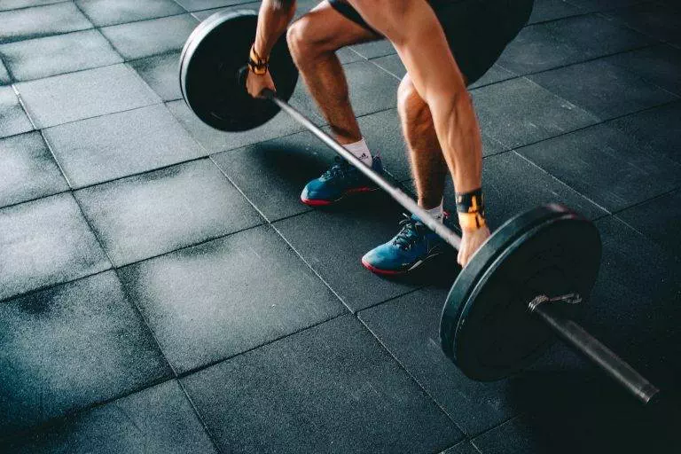 Antrenamentul de putere: Creșterea masei musculare și a forței